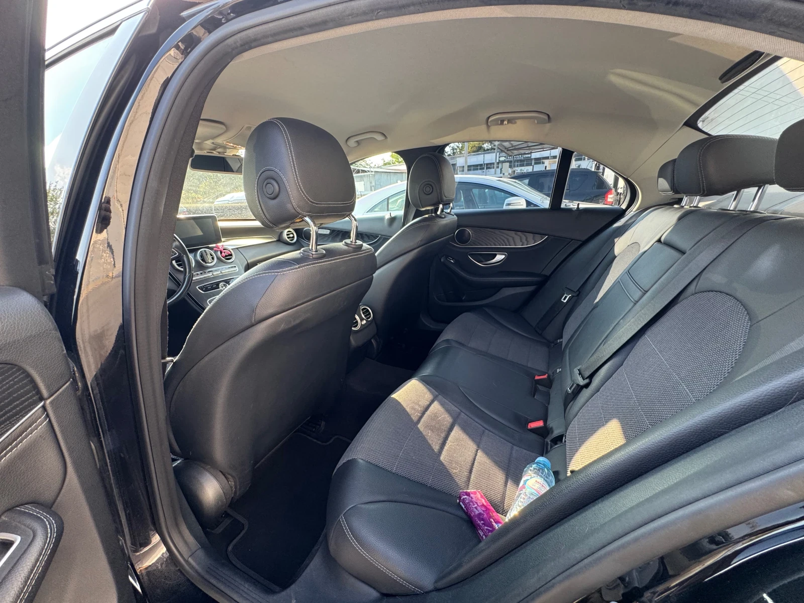 Mercedes-Benz C 220, снимка 12 - Автомобили и джипове - 56066178