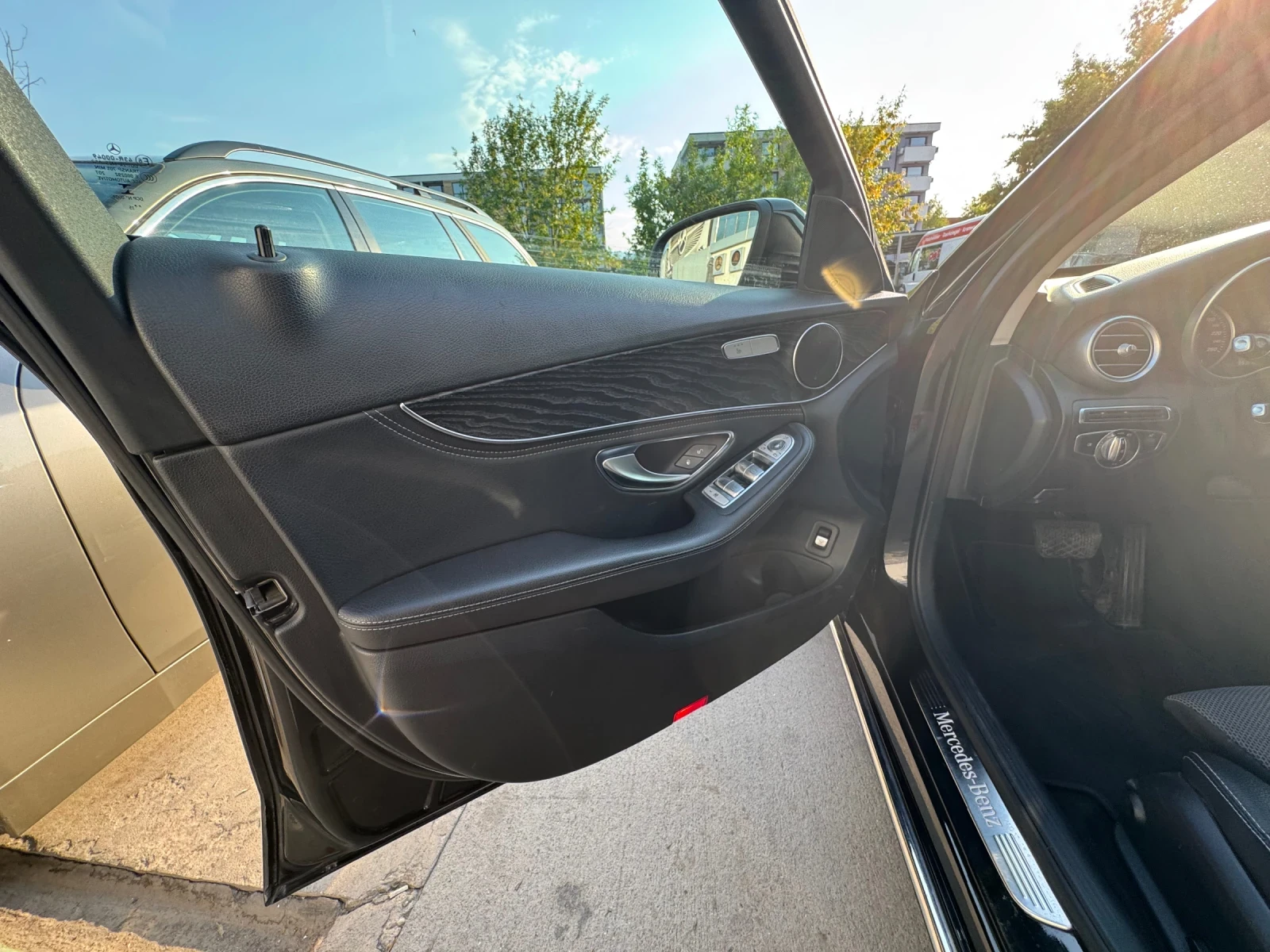 Mercedes-Benz C 220, снимка 10 - Автомобили и джипове - 56066178