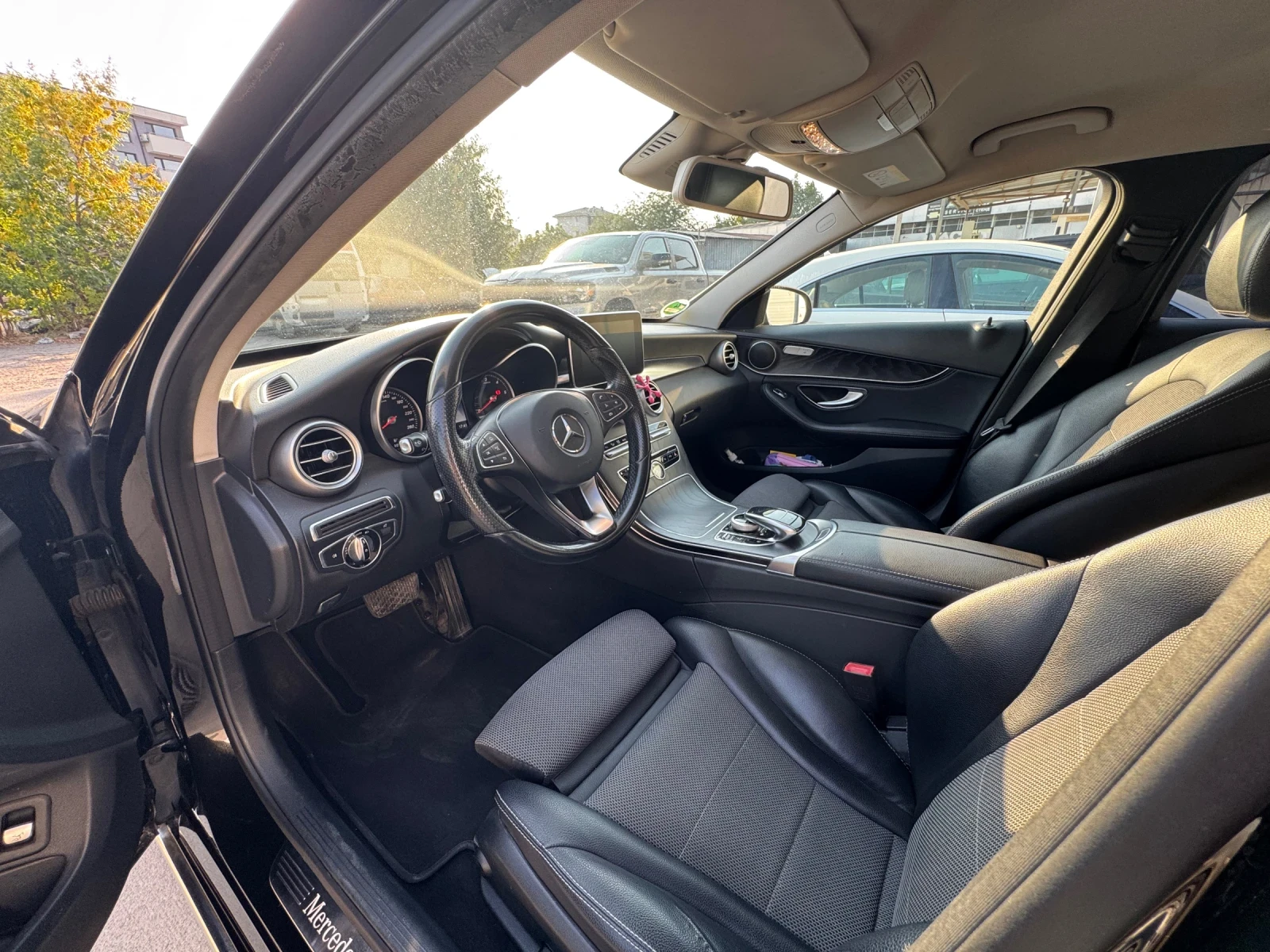 Mercedes-Benz C 220, снимка 11 - Автомобили и джипове - 56066178