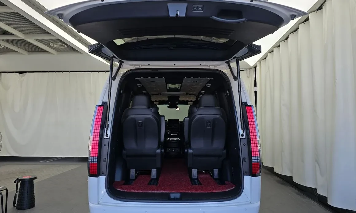 Hyundai Staria ГАЗ* 9 МЕСТЕН* ДВД * 360КАМЕРИ * ПОДГРЕВИ * ОБДУХВ, снимка 5 - Автомобили и джипове - 56361024
