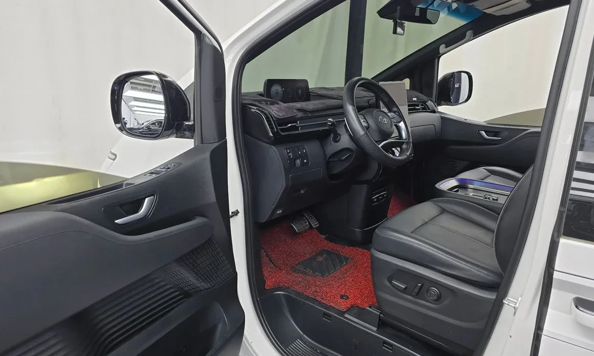 Hyundai Staria ГАЗ* 9 МЕСТЕН* ДВД * 360КАМЕРИ * ПОДГРЕВИ * ОБДУХВ, снимка 15 - Автомобили и джипове - 56361024