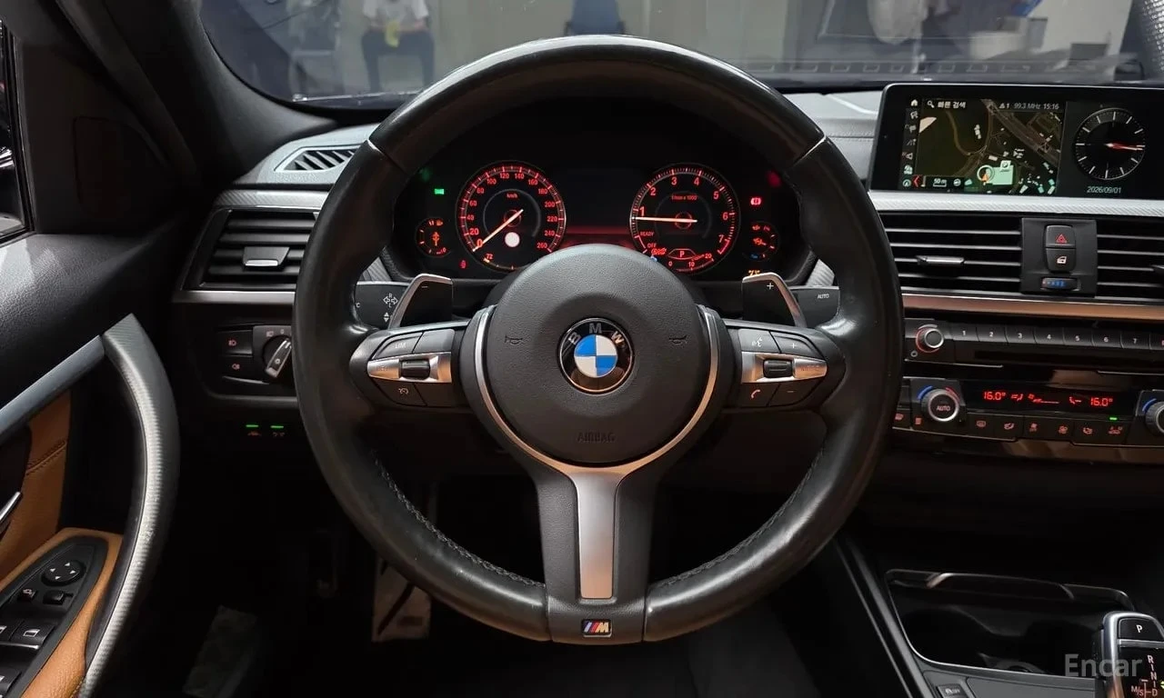 BMW 330 * 330i M Sport Shadow * , снимка 13 - Автомобили и джипове - 56724457