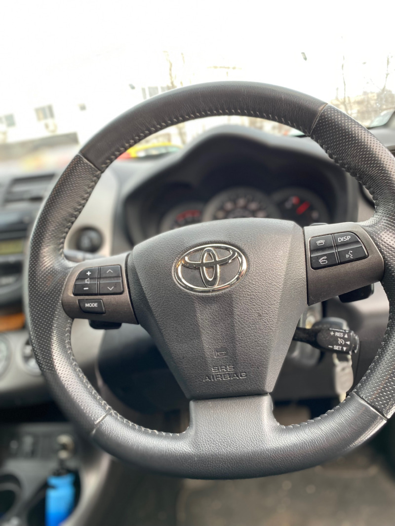 Toyota Rav4 2.2 / 4x4, снимка 5 - Автомобили и джипове - 45091692