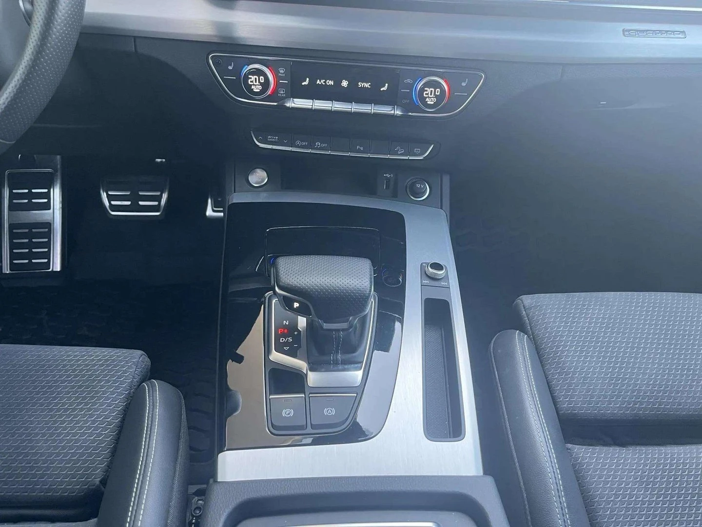 Audi Q5 S line 40 TDI quattro - изображение 10