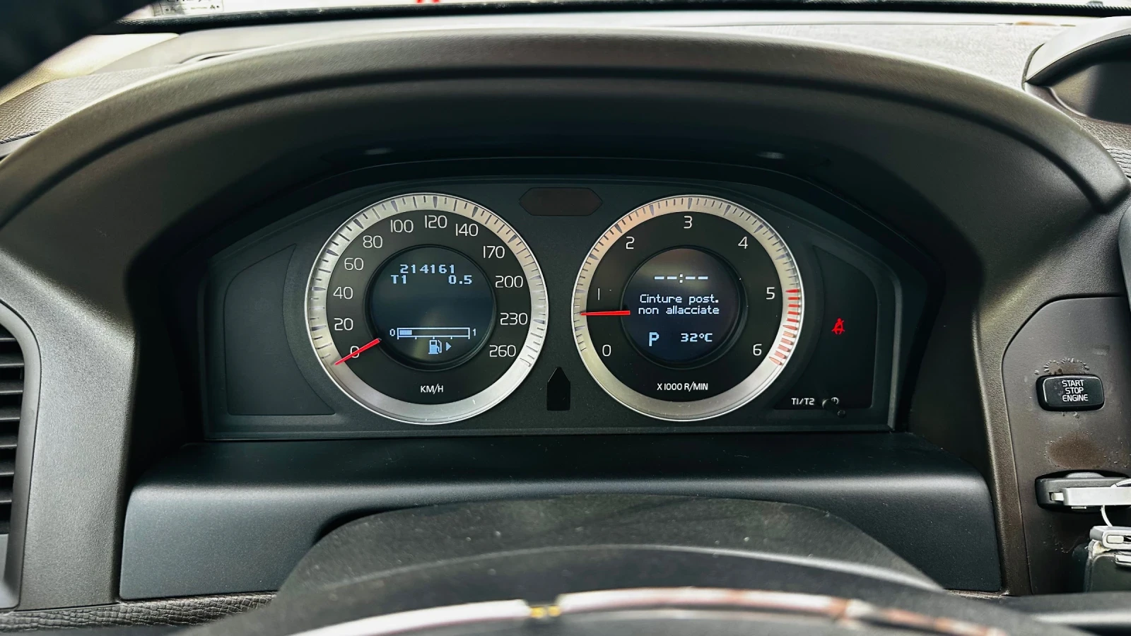 Volvo XC60 2.4D5-205kc-нави-автоматик-4х4-Италия, снимка 14 - Автомобили и джипове - 52831507