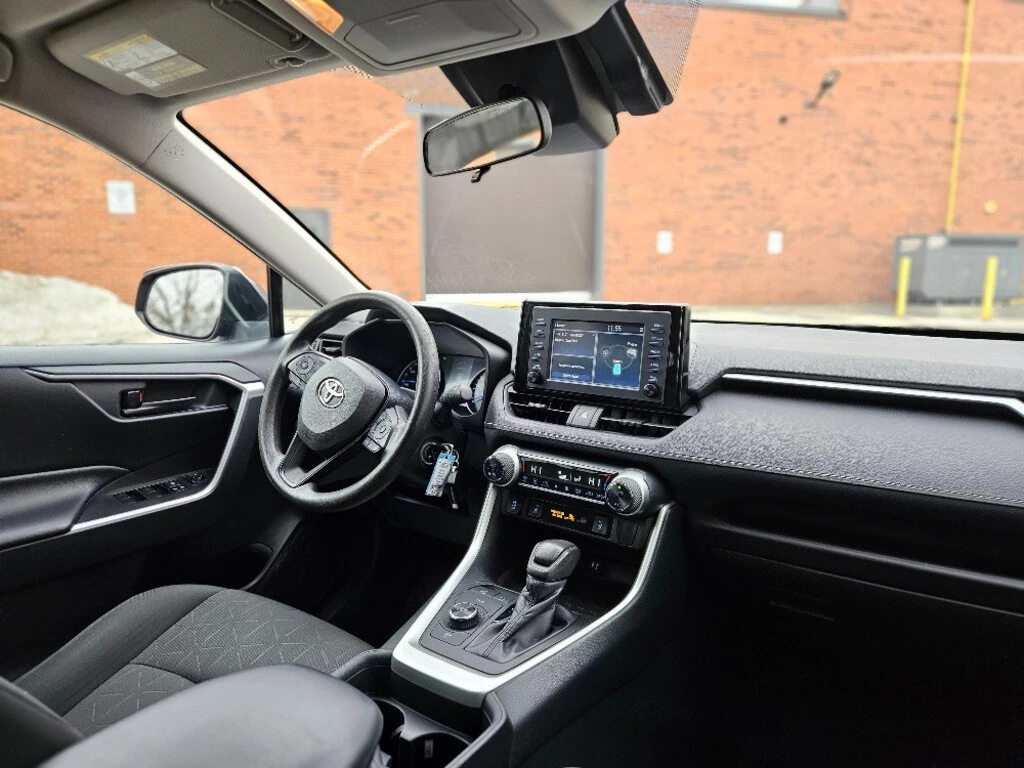 Toyota Rav4 HYBRID AWD - изображение 10