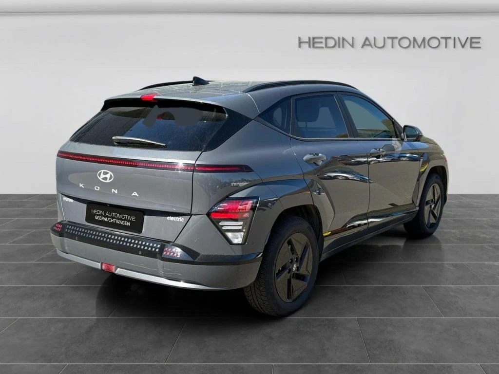 Hyundai Kona EU 65kWh 360 Dist Winter Pack, снимка 8 - Автомобили и джипове - 54299849