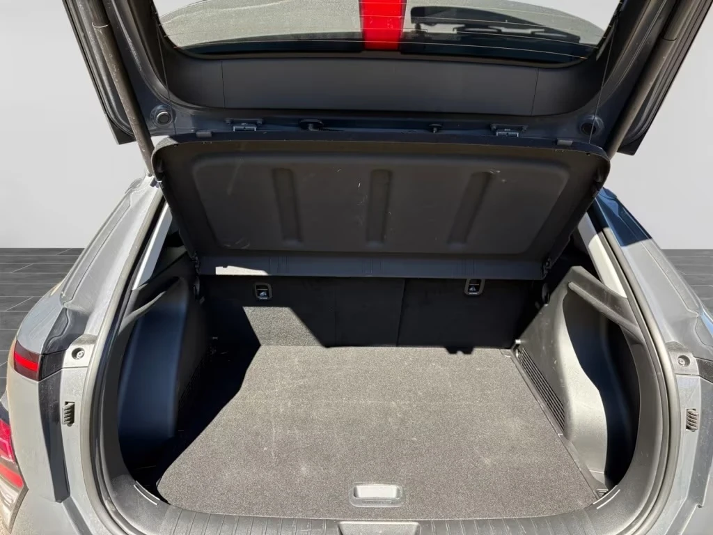 Hyundai Kona EU 65kWh 360 Dist Winter Pack, снимка 15 - Автомобили и джипове - 54299849