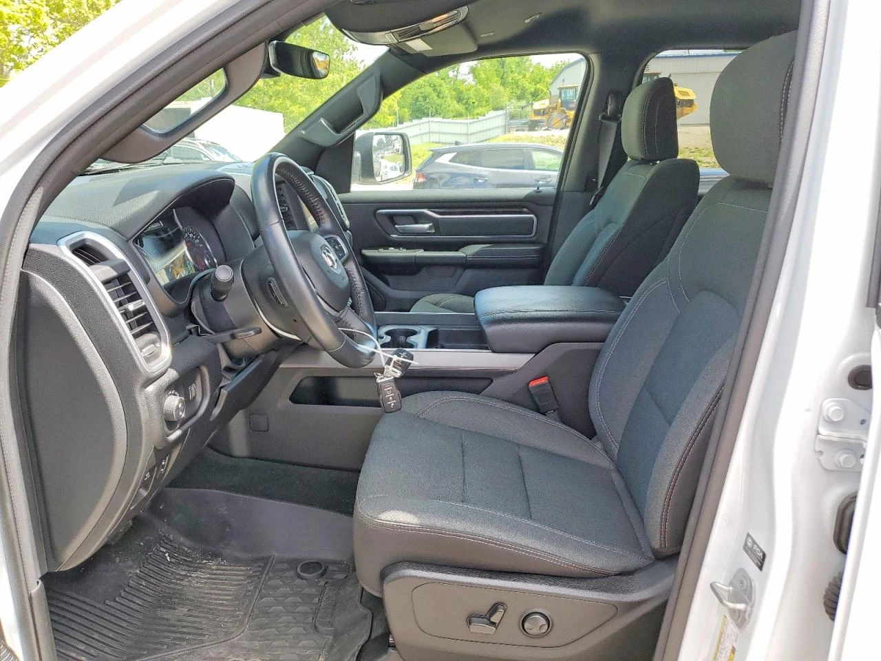 Dodge RAM 1500 BIG HORN 5.7, снимка 9 - Автомобили и джипове - 54604971