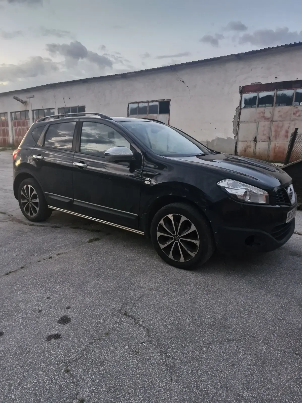 Nissan Qashqai 1.5DCI, снимка 2 - Автомобили и джипове - 54724548