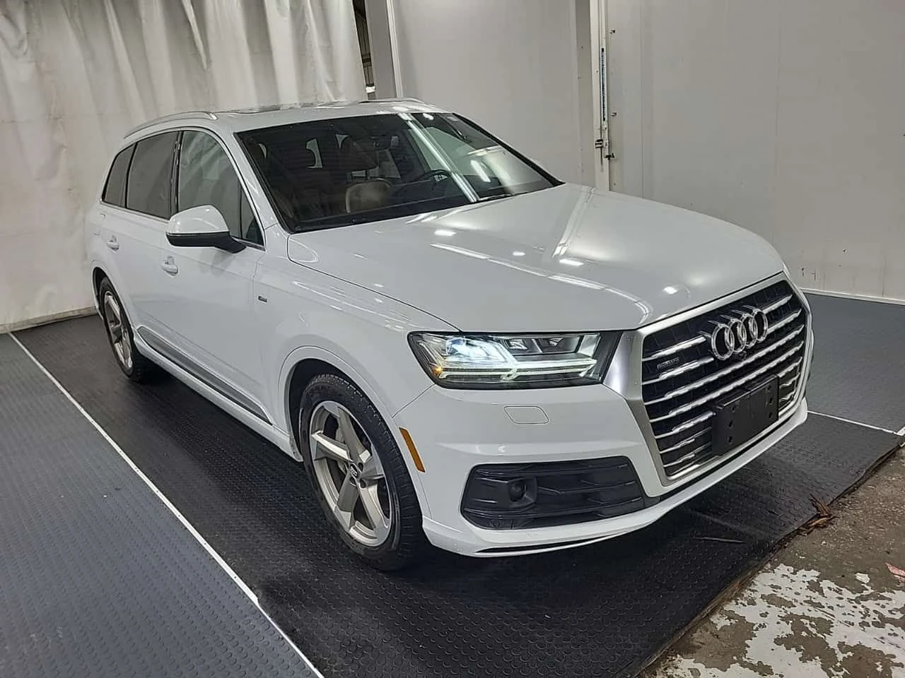 Audi Q7 * Technik * B&O * PANO * ОБДУХВАНЕ *  ДИСТРОНИК, снимка 2 - Автомобили и джипове - 54794295