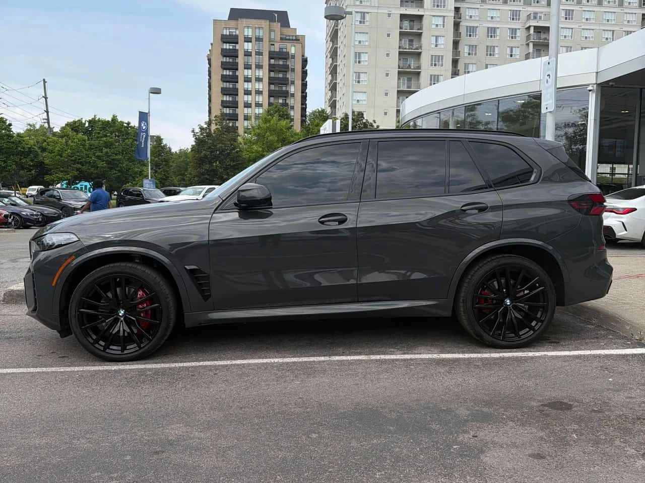 BMW X5 * xDrive40i * LASER* DISTRONIC* HEAD-UP* H/K* , снимка 2 - Автомобили и джипове - 54839794