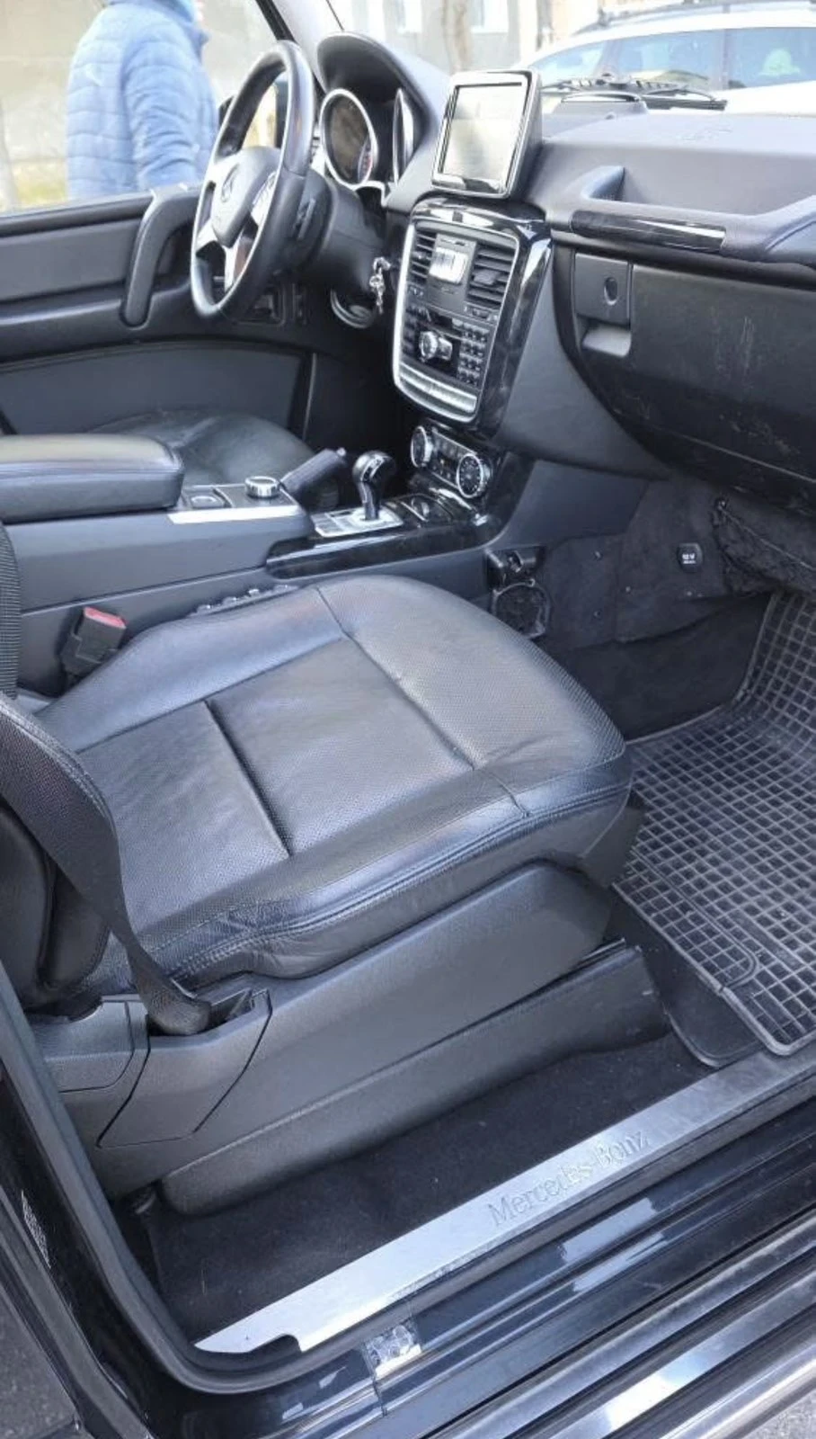 Mercedes-Benz G 350 DIESEL, снимка 11 - Автомобили и джипове - 54931710