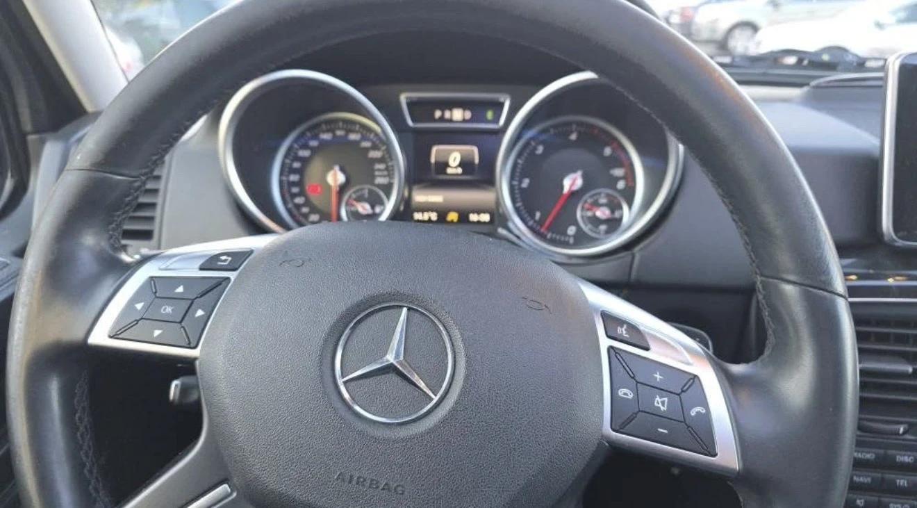 Mercedes-Benz G 350 DIESEL, снимка 8 - Автомобили и джипове - 54931710