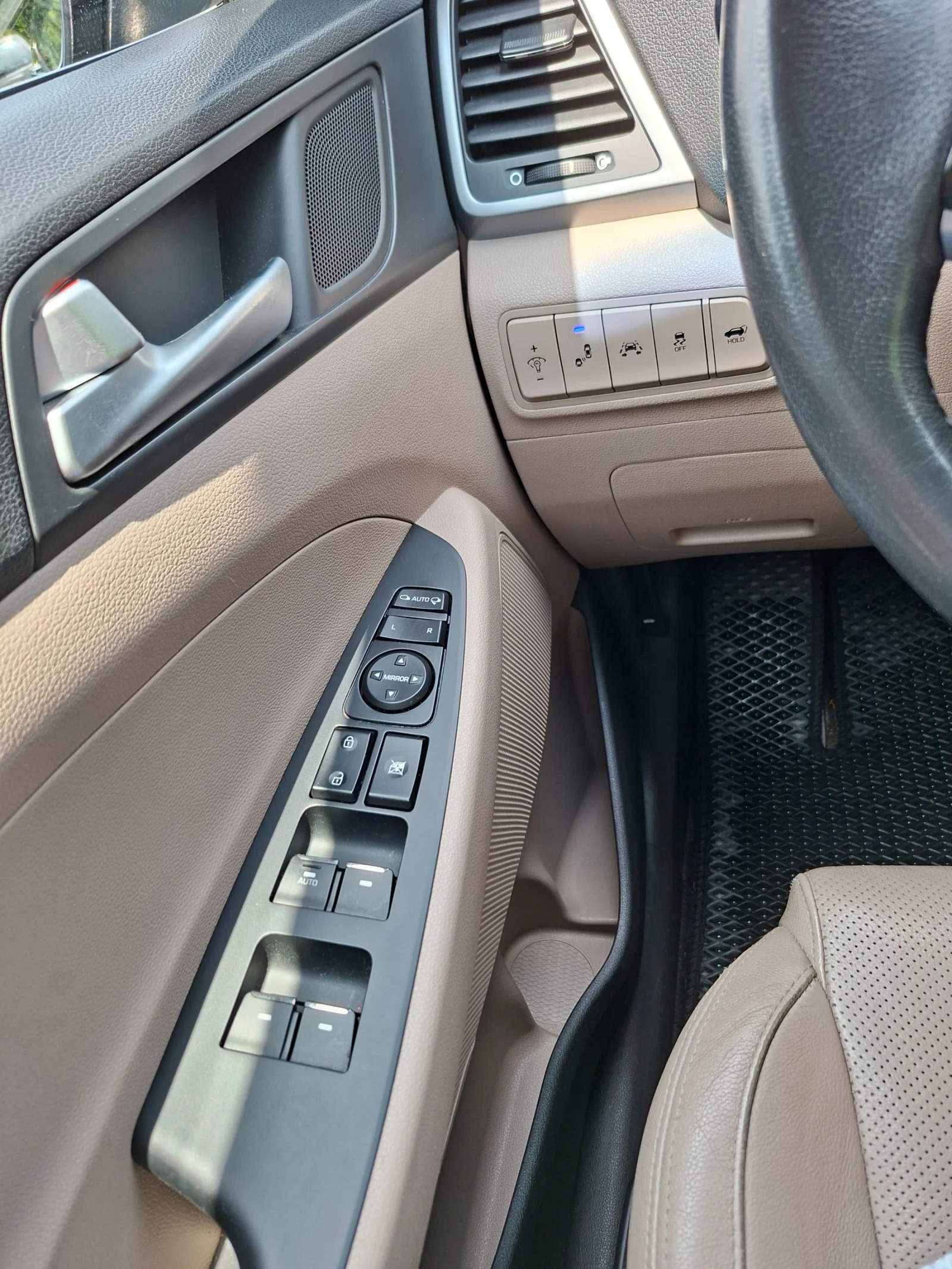 Hyundai Tucson, снимка 7 - Автомобили и джипове - 55317939