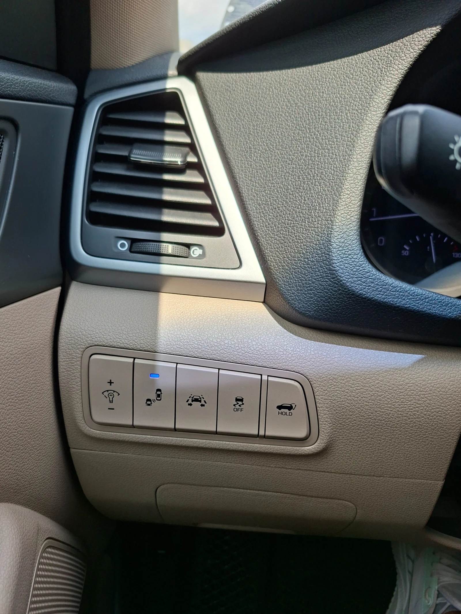 Hyundai Tucson, снимка 6 - Автомобили и джипове - 55317939