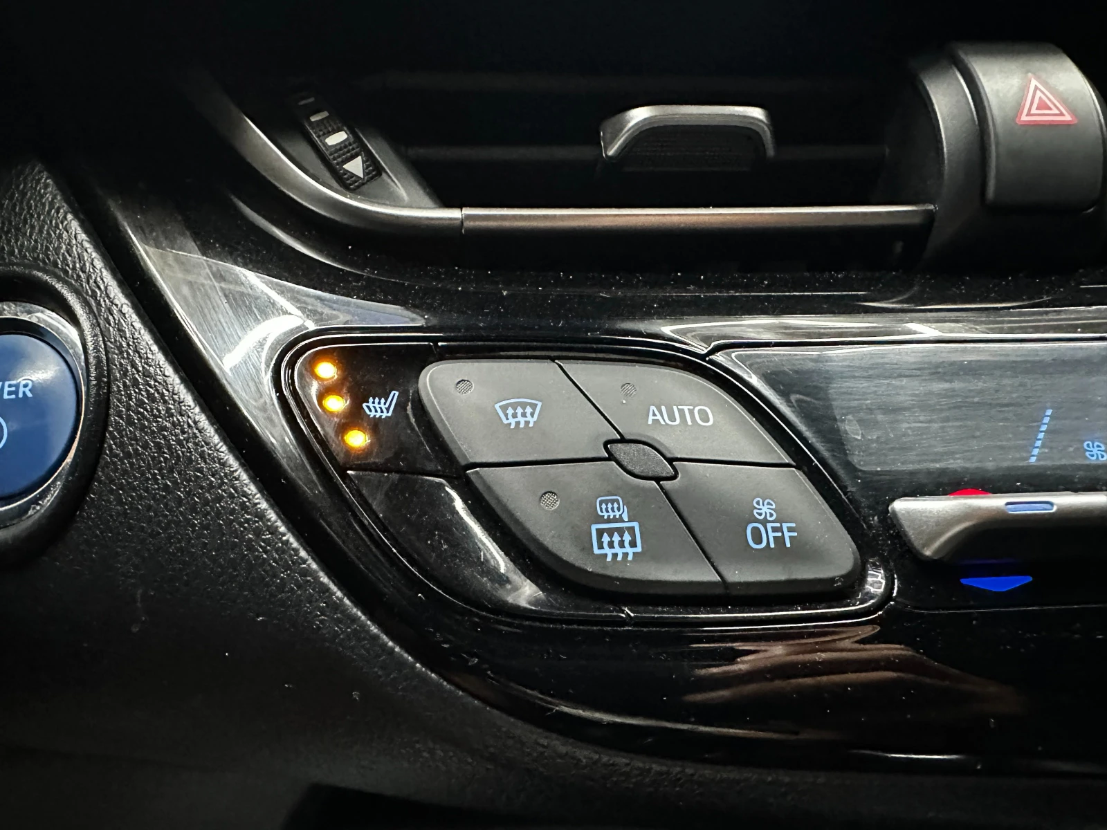 Toyota C-HR Hybrid/Кожа/Екстров, снимка 14 - Автомобили и джипове - 55380414