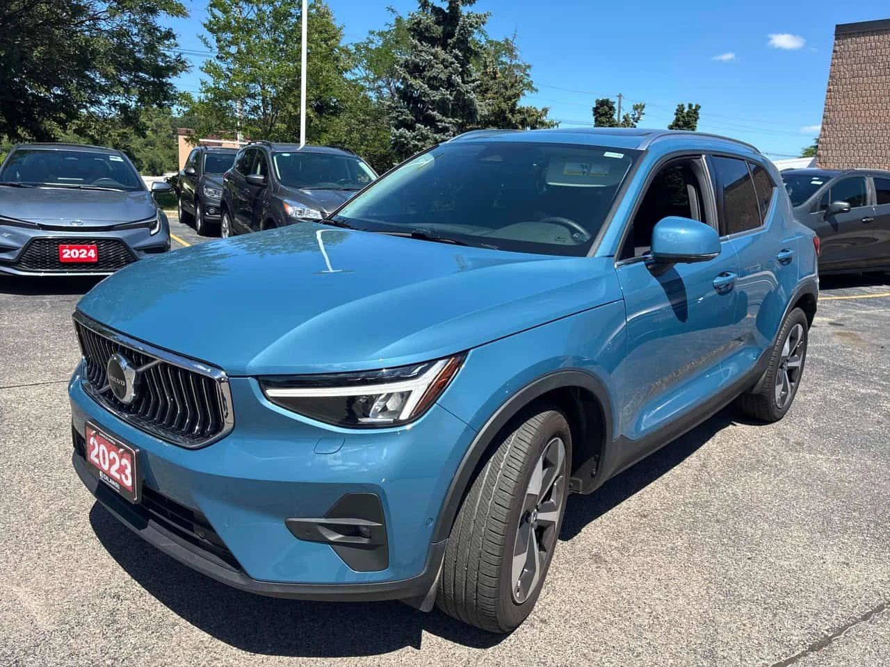 Volvo XC40  Plus Bright Theme / 360 / DISTRONIC / CARFAX 