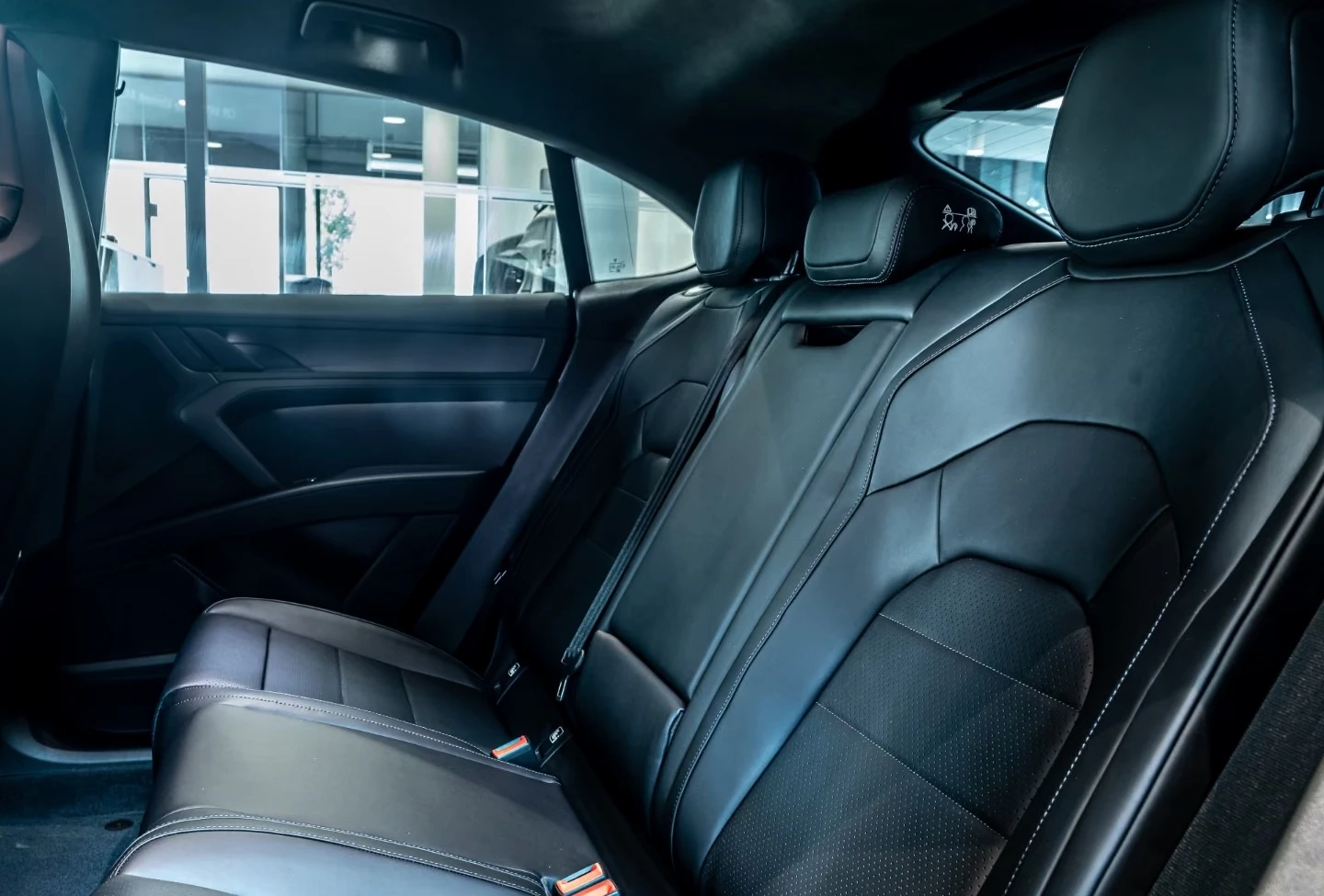 Porsche Cayenne TURBO / COUPE / BURM/ SPORT CHRONO/ HUD/ 360/ PANO, снимка 16 - Автомобили и джипове - 55691692