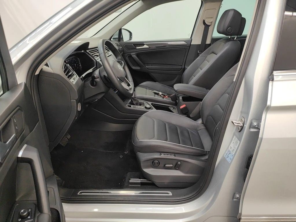 VW Tiguan 4Motion Шибидах Мемори Подгрев Кожа Виртуал , снимка 7 - Автомобили и джипове - 55738024