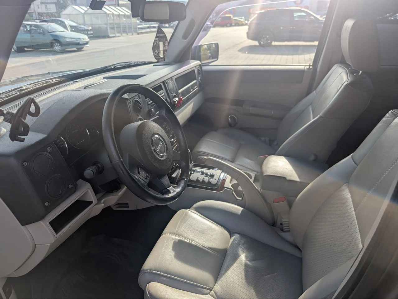 Jeep Commander, снимка 7 - Автомобили и джипове - 56414313