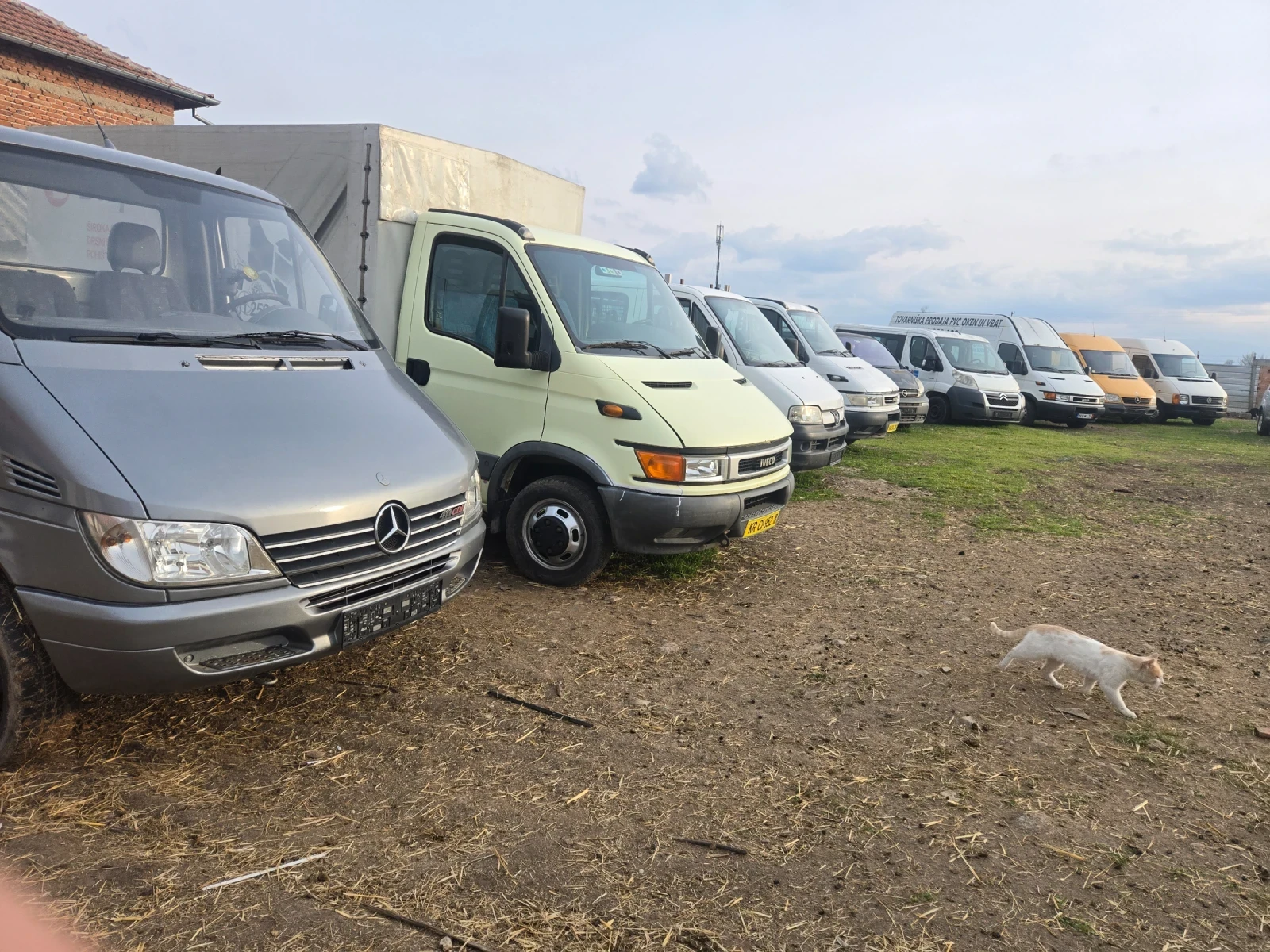 Iveco 35s13 2, 8 макси климатик изплащане прес ТБИ банка , снимка 13 - Бусове и автобуси - 53916637