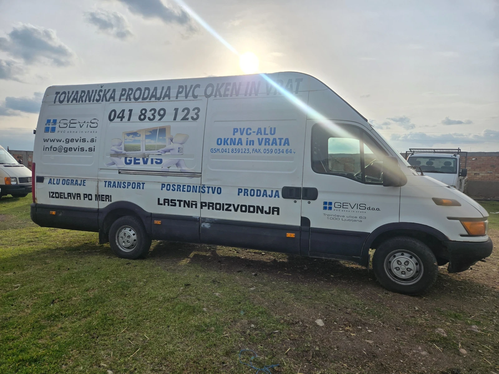 Iveco 35s13 2, 8 макси климатик изплащане прес ТБИ банка , снимка 2 - Бусове и автобуси - 53916637