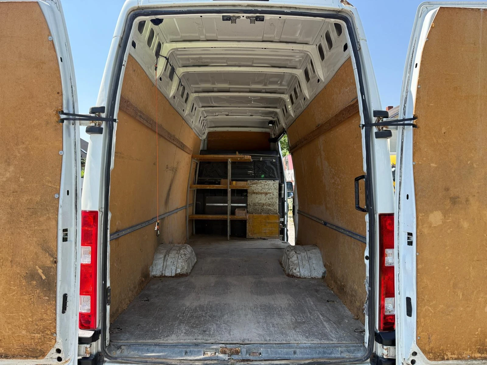 Iveco Daily 35c15* 3.0HPI* XXL* КЛИМА* МАКСИ* , снимка 15 - Бусове и автобуси - 55225355