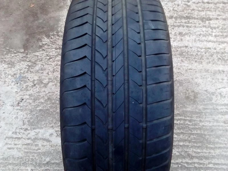 Гуми Летни 255/40R20, снимка 1 - Гуми и джанти - 18864281