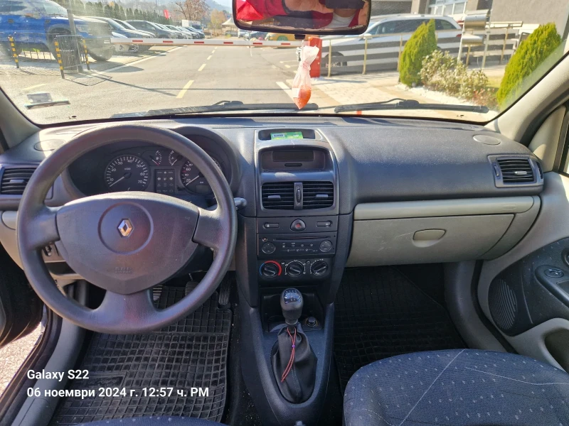 Renault Clio, снимка 3 - Автомобили и джипове - 47653308