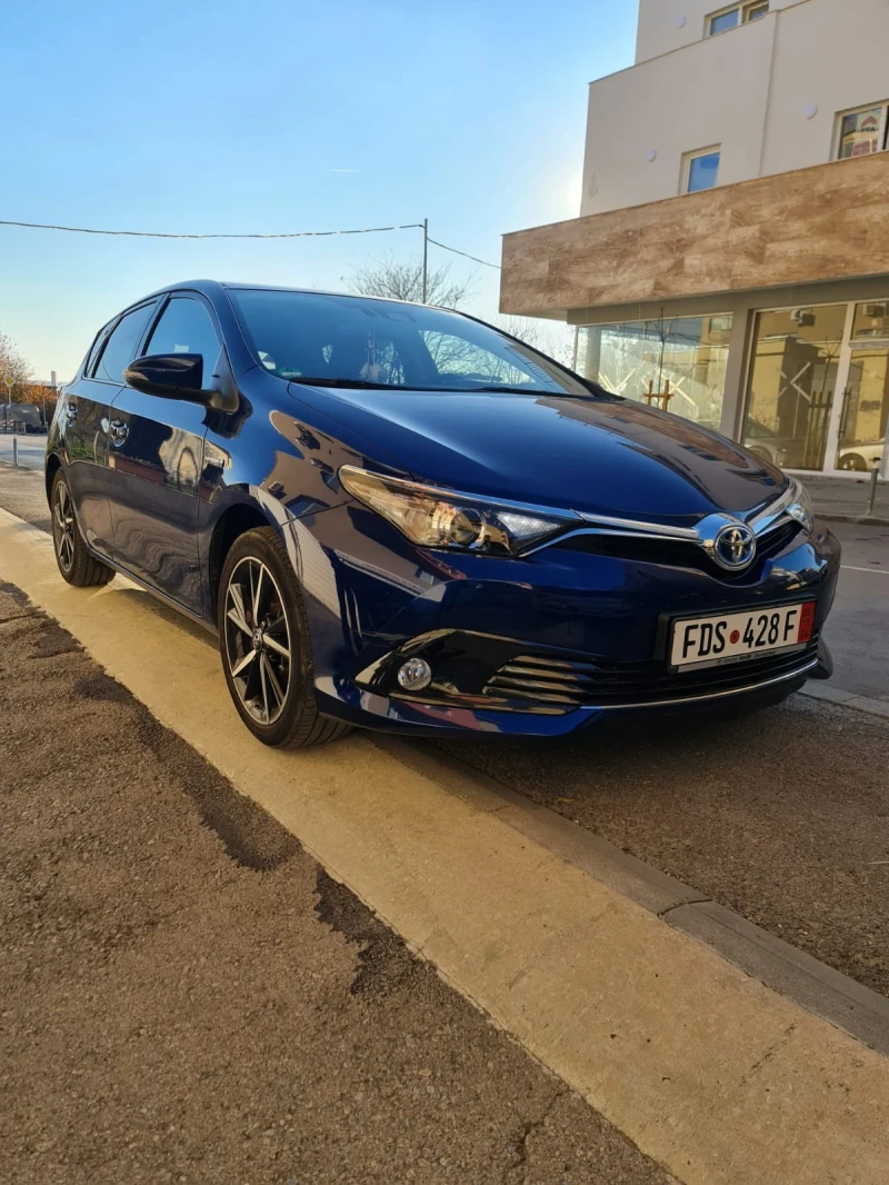 Toyota Auris, снимка 1 - Автомобили и джипове - 48548640