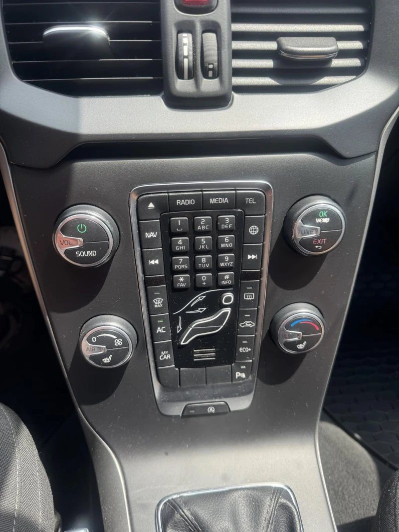 Volvo V40 facelift 2D 120 к.с., снимка 13 - Автомобили и джипове - 51972031