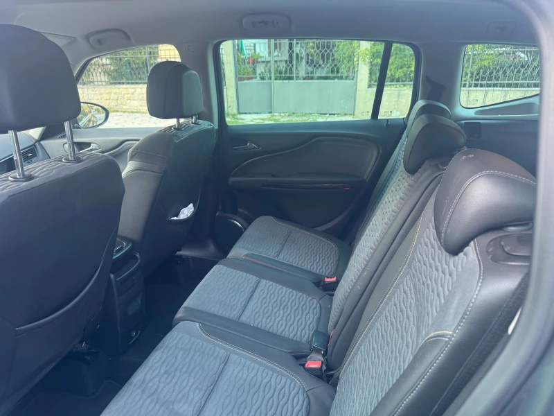Opel Zafira 2.0cdti 6ск. Cosmo 6+ 1, снимка 12 - Автомобили и джипове - 52445853
