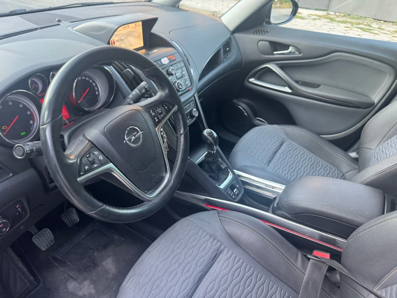 Opel Zafira 2.0cdti 6ск. Cosmo 6+ 1, снимка 11 - Автомобили и джипове - 52445853