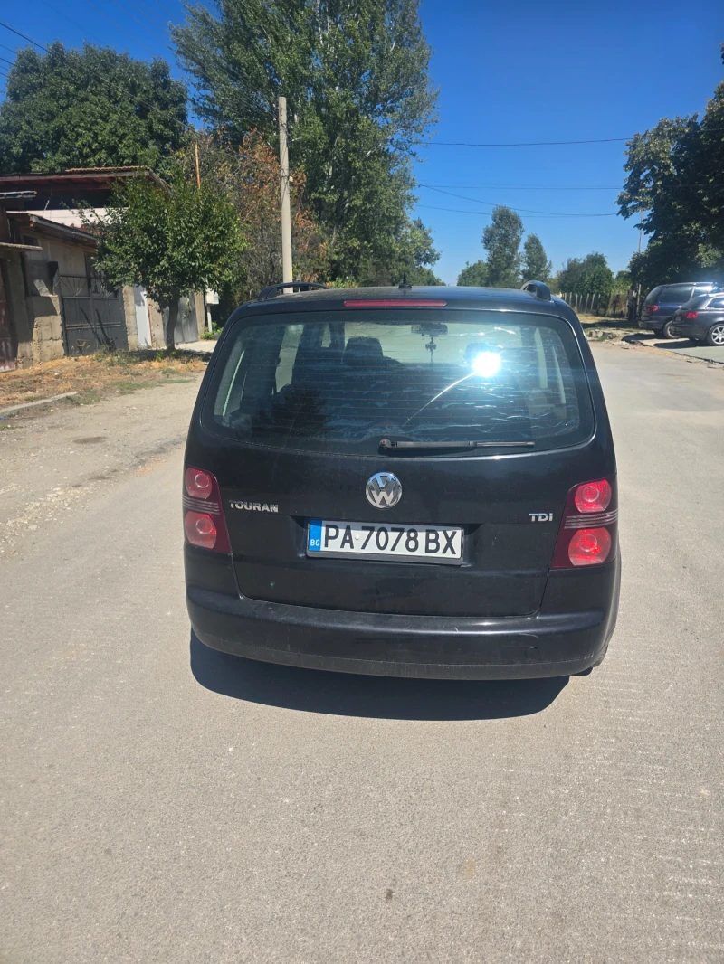 VW Touran, снимка 4 - Автомобили и джипове - 51523787