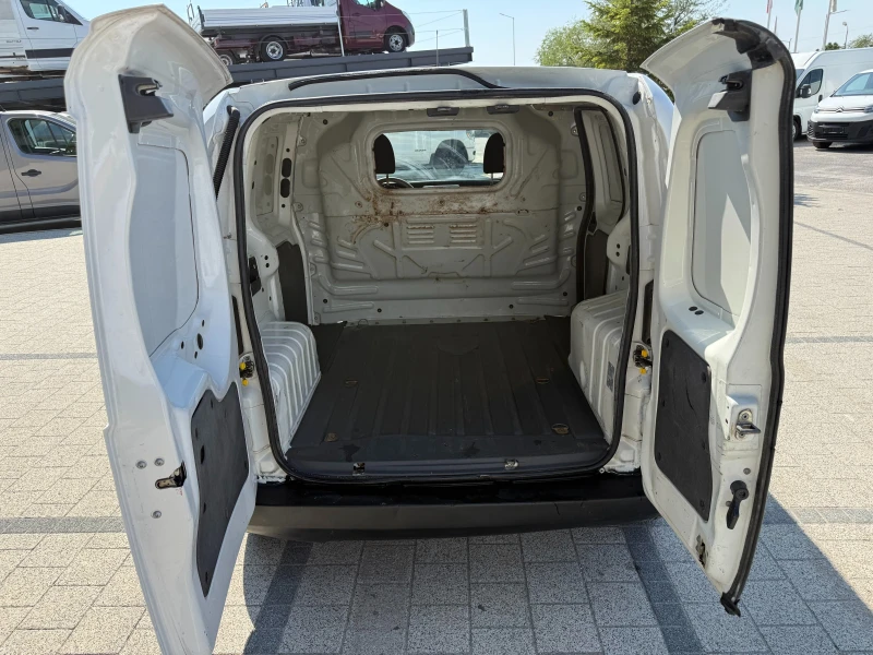 Fiat Fiorino 1.3Multijet Климатик, снимка 12 - Автомобили и джипове - 51640870