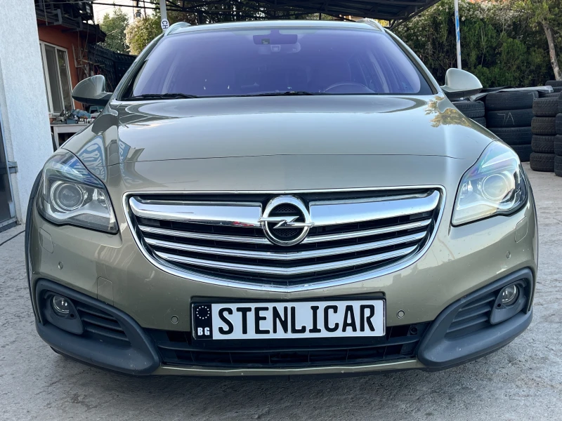 Opel Insignia 2.0CDTI-4X4-SportsTourer, снимка 4 - Автомобили и джипове - 51739037
