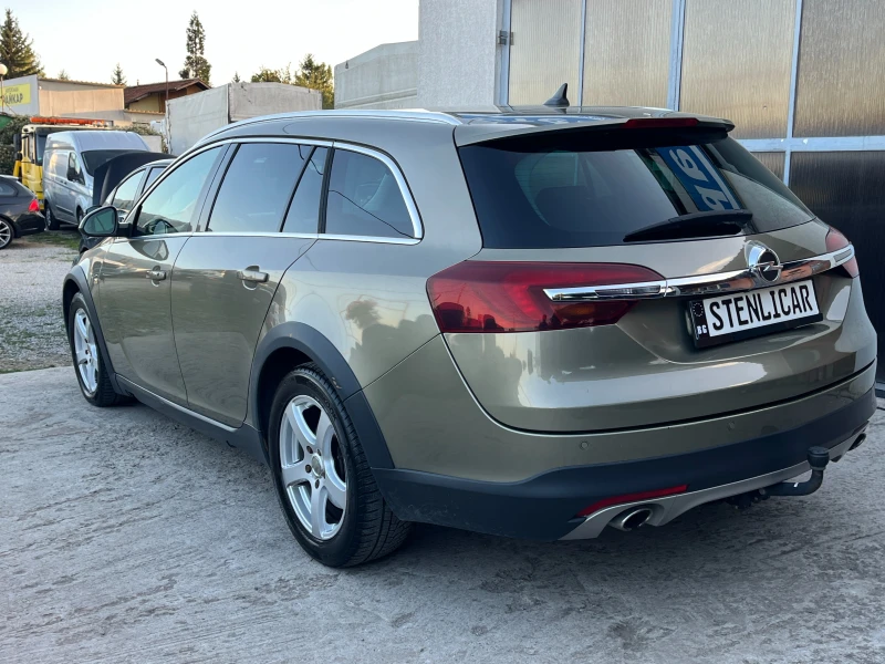 Opel Insignia 2.0CDTI-4X4-SportsTourer, снимка 8 - Автомобили и джипове - 51739037
