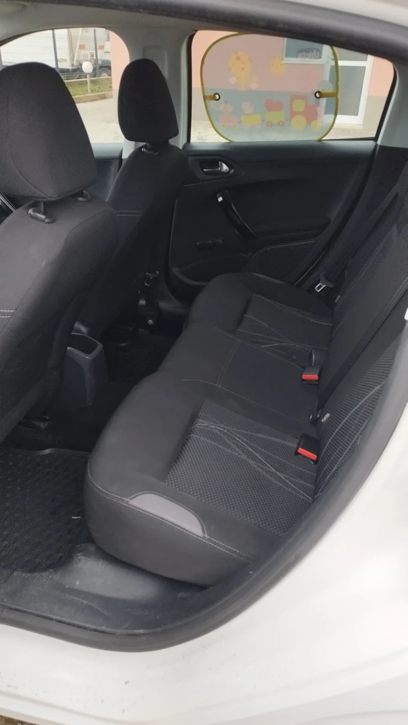 Peugeot 208 1.6 e-HDI, снимка 10 - Автомобили и джипове - 53377416