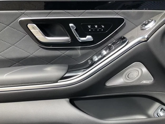 Mercedes-Benz S 450 d Long 4Matic = AMG Line = Гаранция, снимка 4 - Автомобили и джипове - 55835405