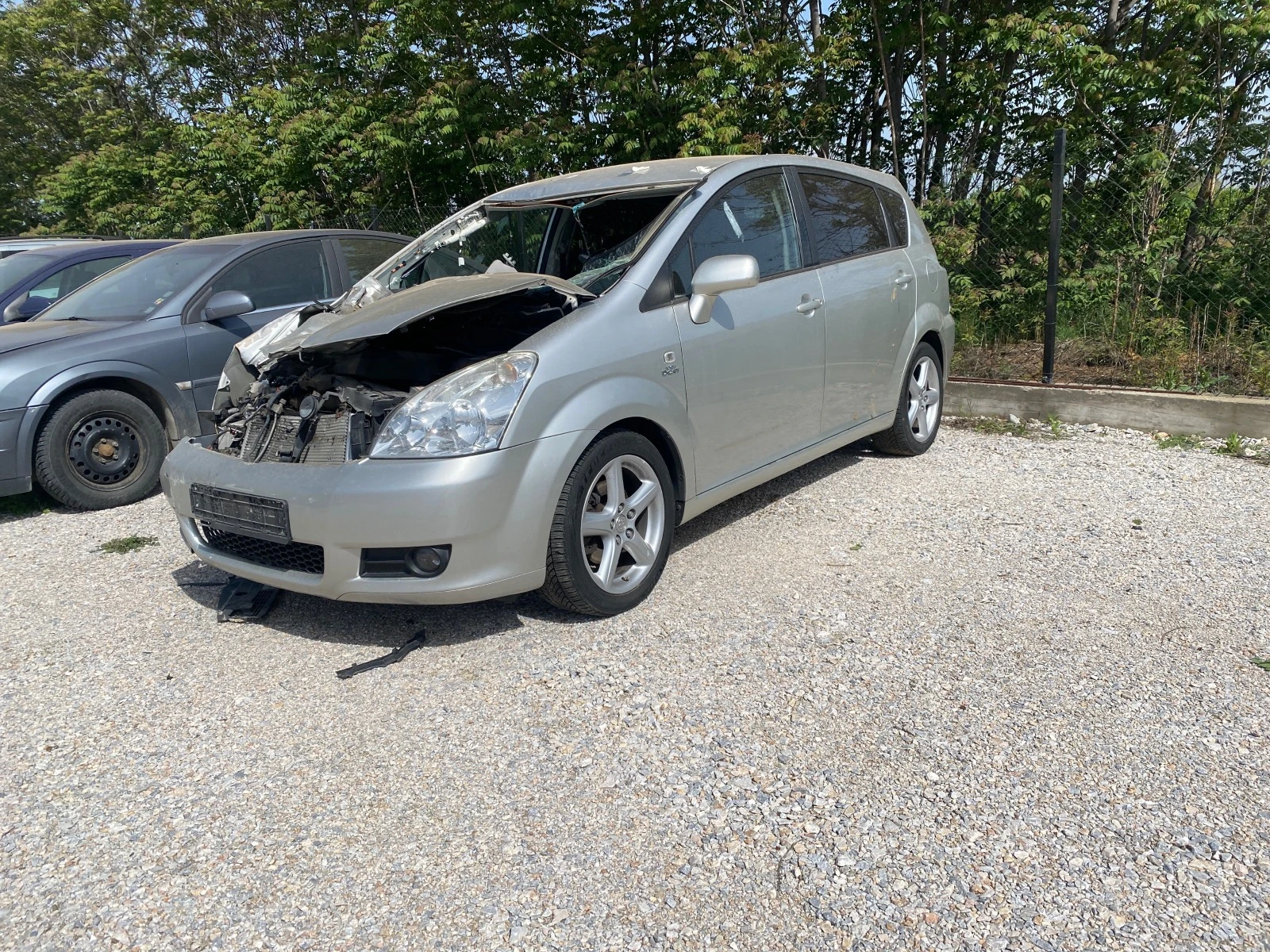 Toyota Corolla verso 2.2 d4d 177кс - [1] 