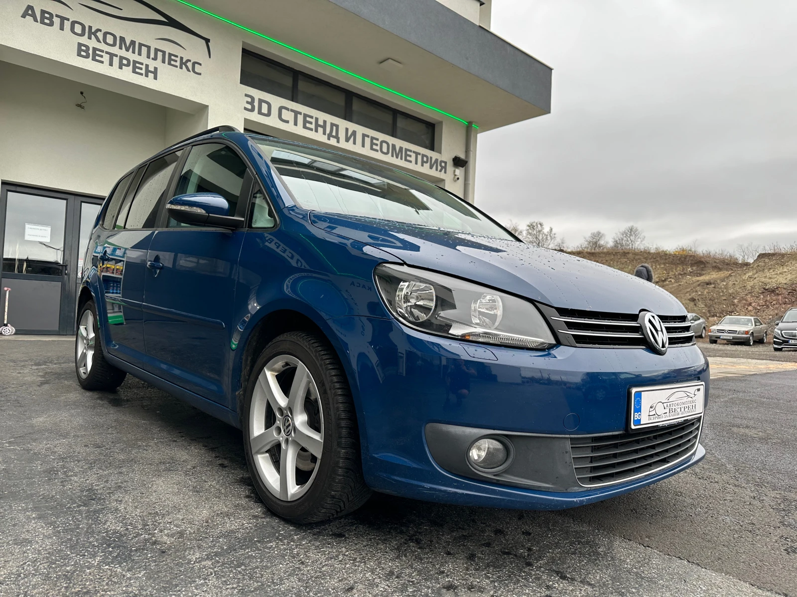 VW Touran 2.0 - изображение 2