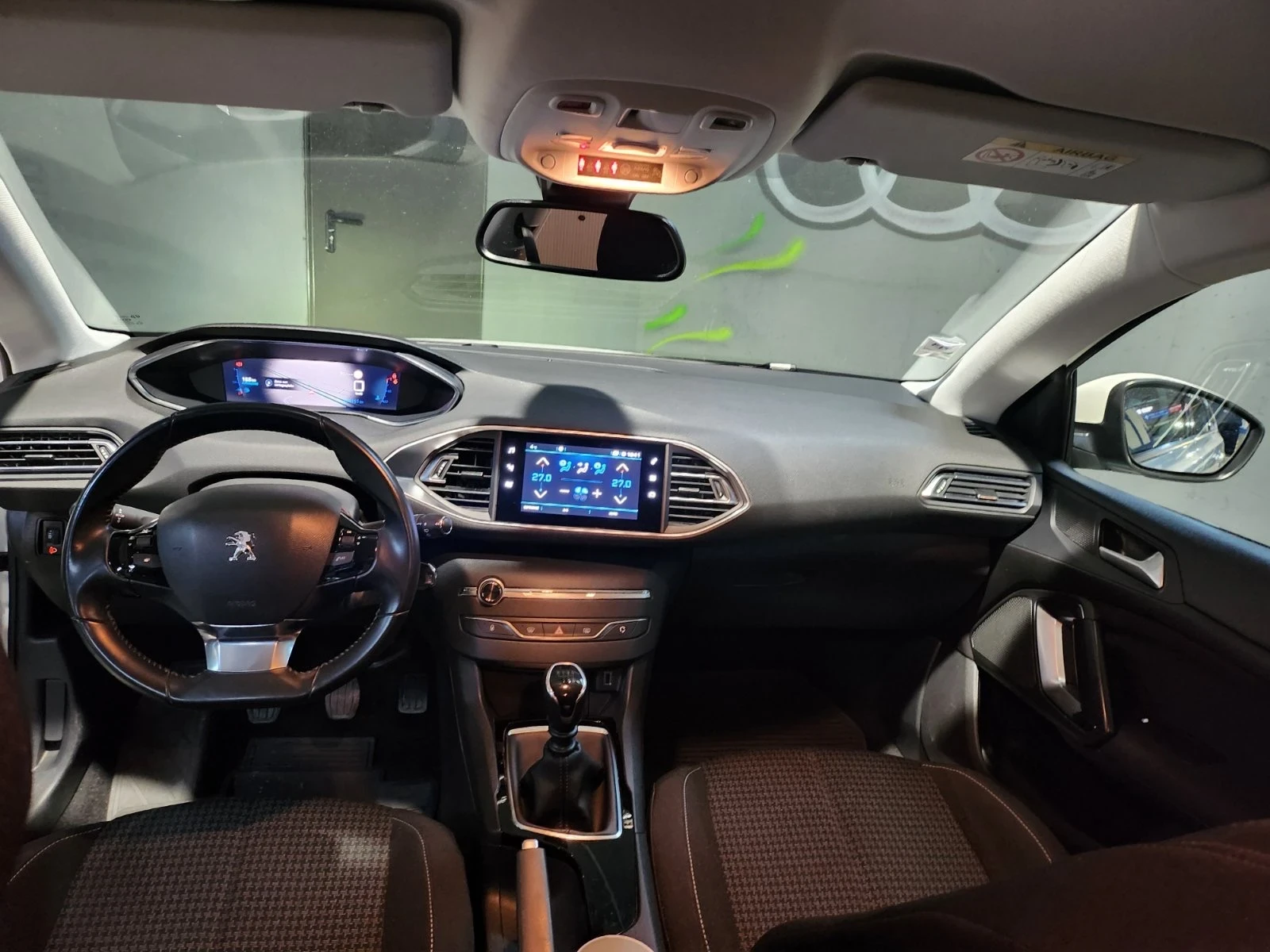 Peugeot 308 DIGITAL* НАЛИЧНО* 1.5* 130 - изображение 6