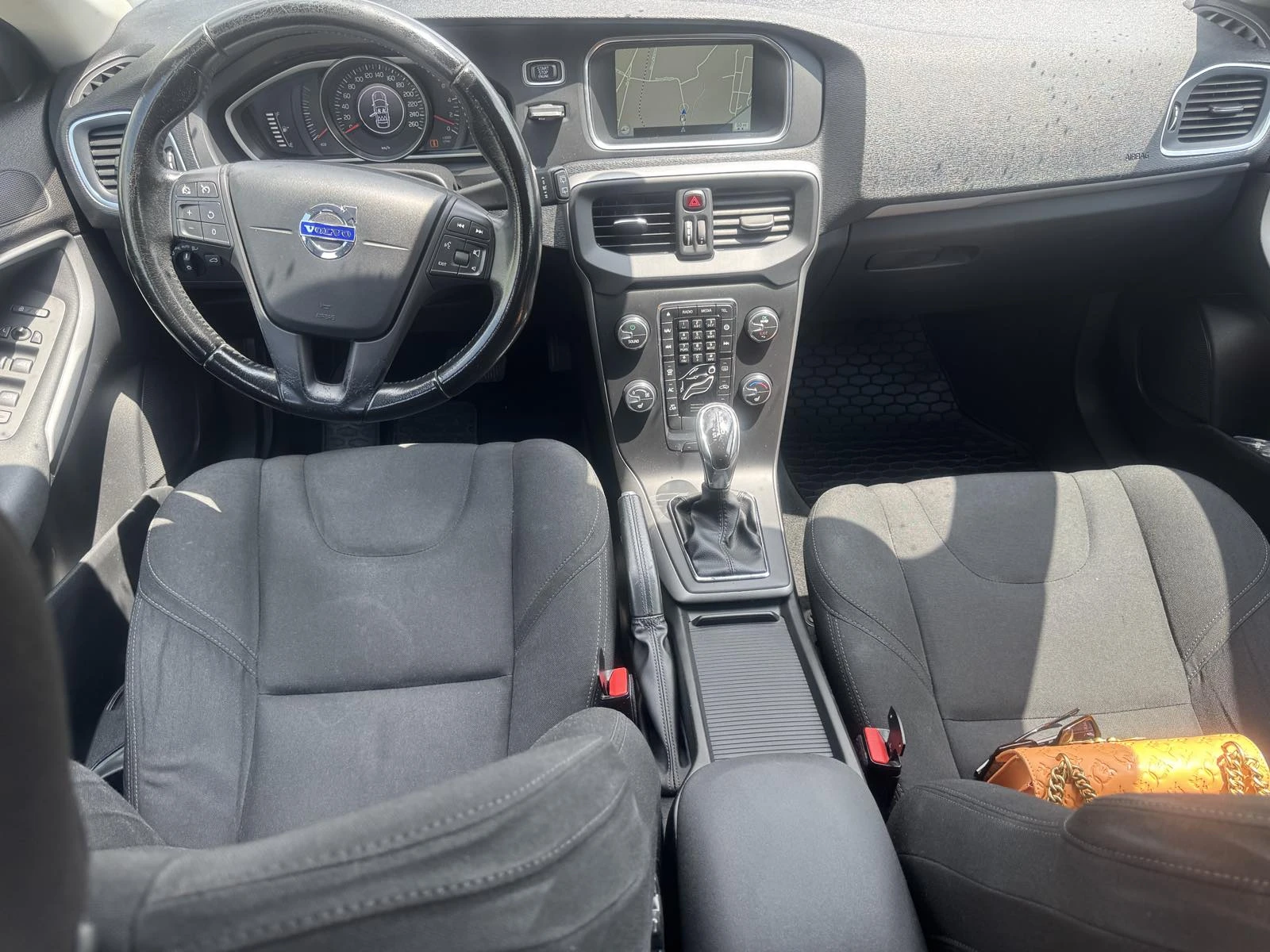 Volvo V40 facelift - изображение 9