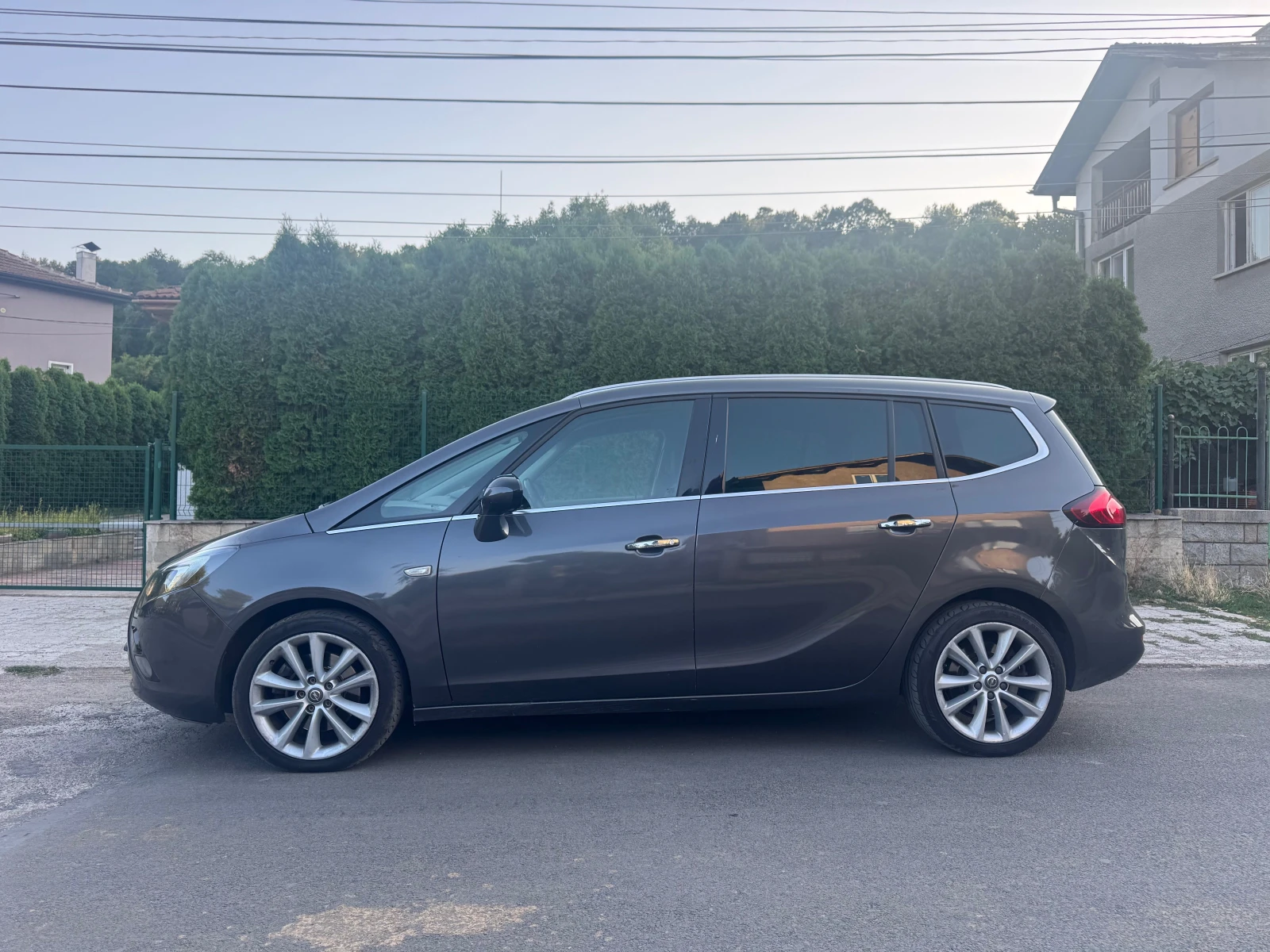 Opel Zafira 2.0cdti 6ск. Cosmo 6+ 1 - изображение 3
