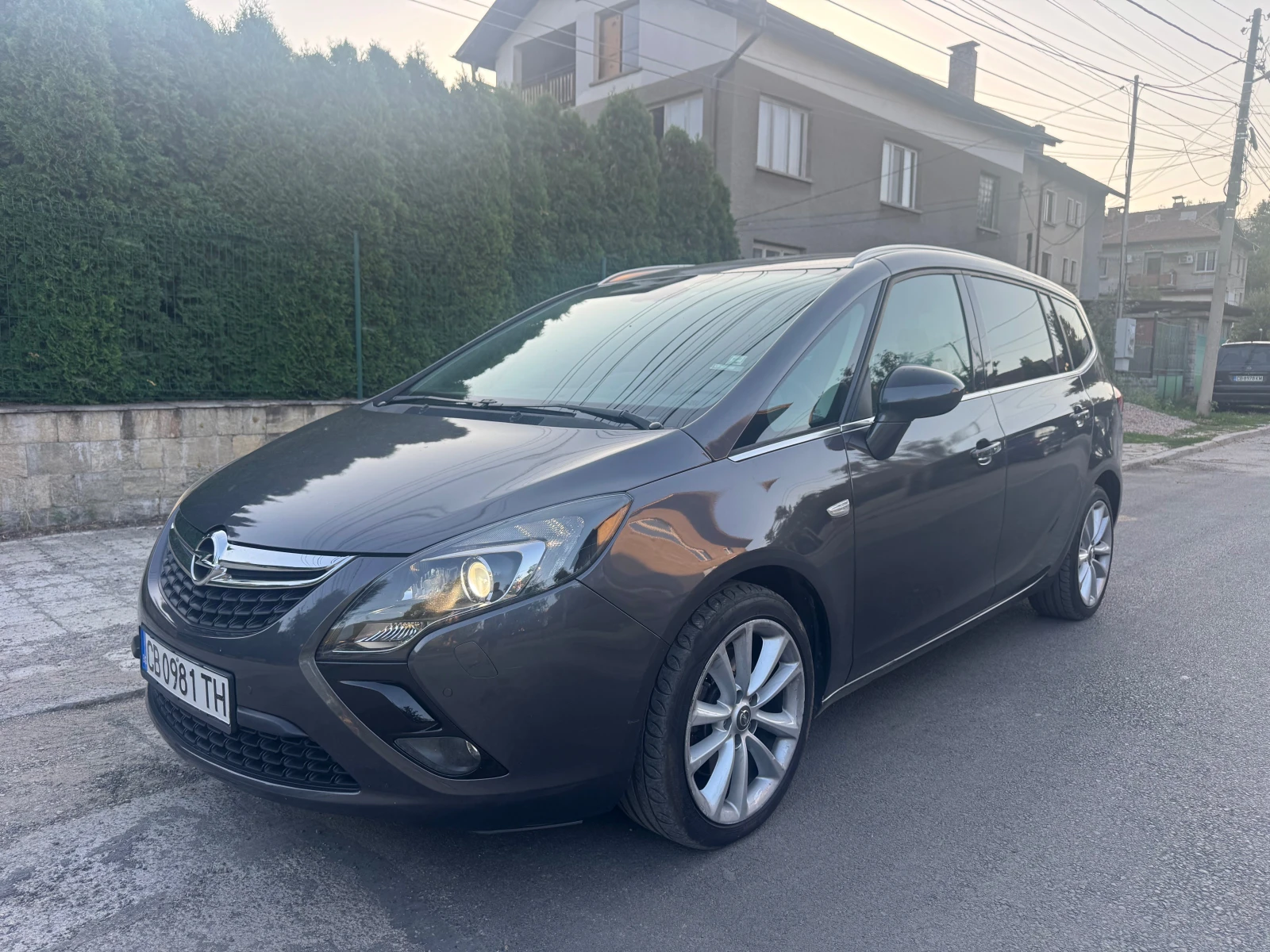 Opel Zafira 2.0cdti 6ск. Cosmo 6+ 1 - изображение 2