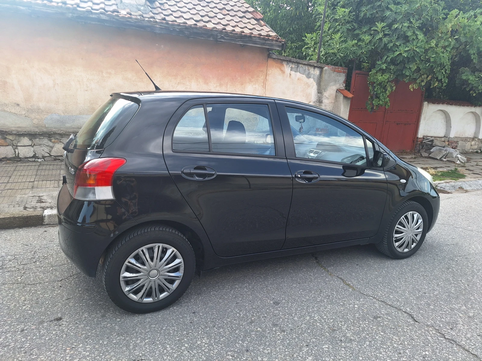 Toyota Auris  - изображение 5