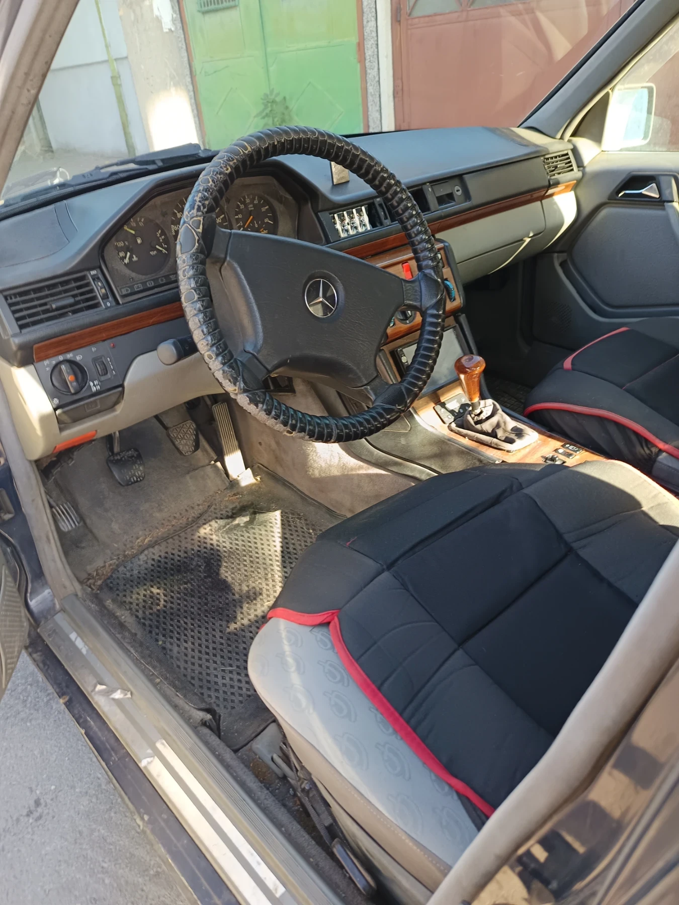 Mercedes-Benz 124  - изображение 5