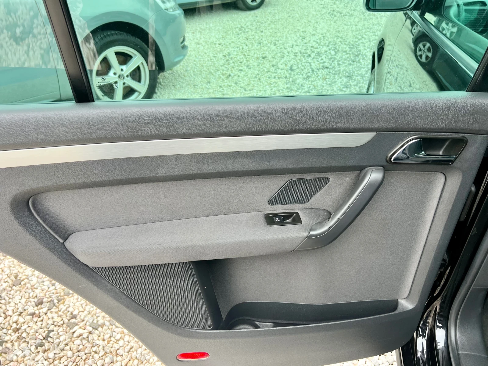 VW Touran 1.9TDI-105��-BKC | Mobile.bg � ����������� 12