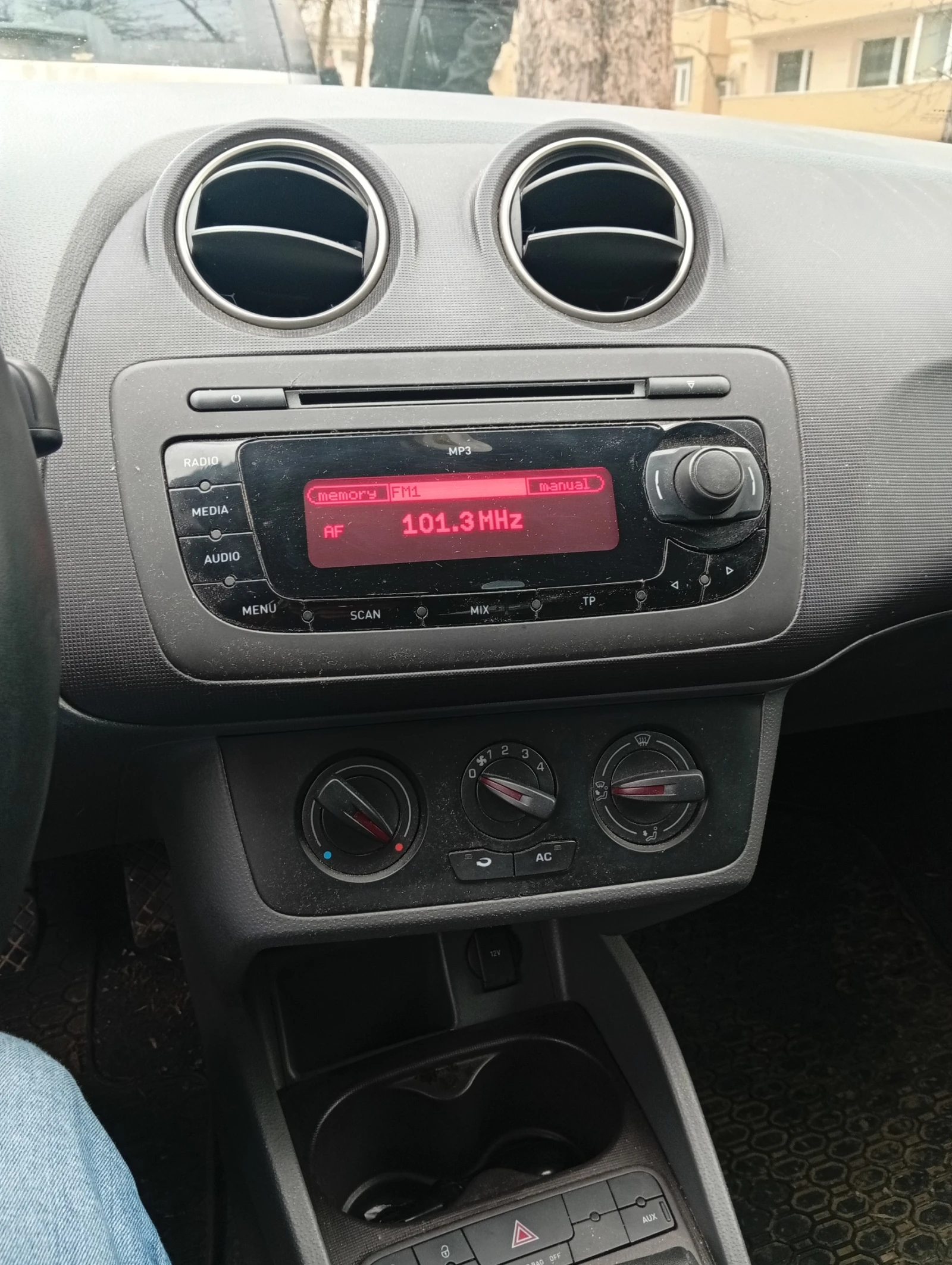 Seat Ibiza  - изображение 6